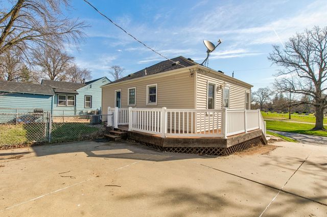 1332 55th Street, Des Moines, IA 50311