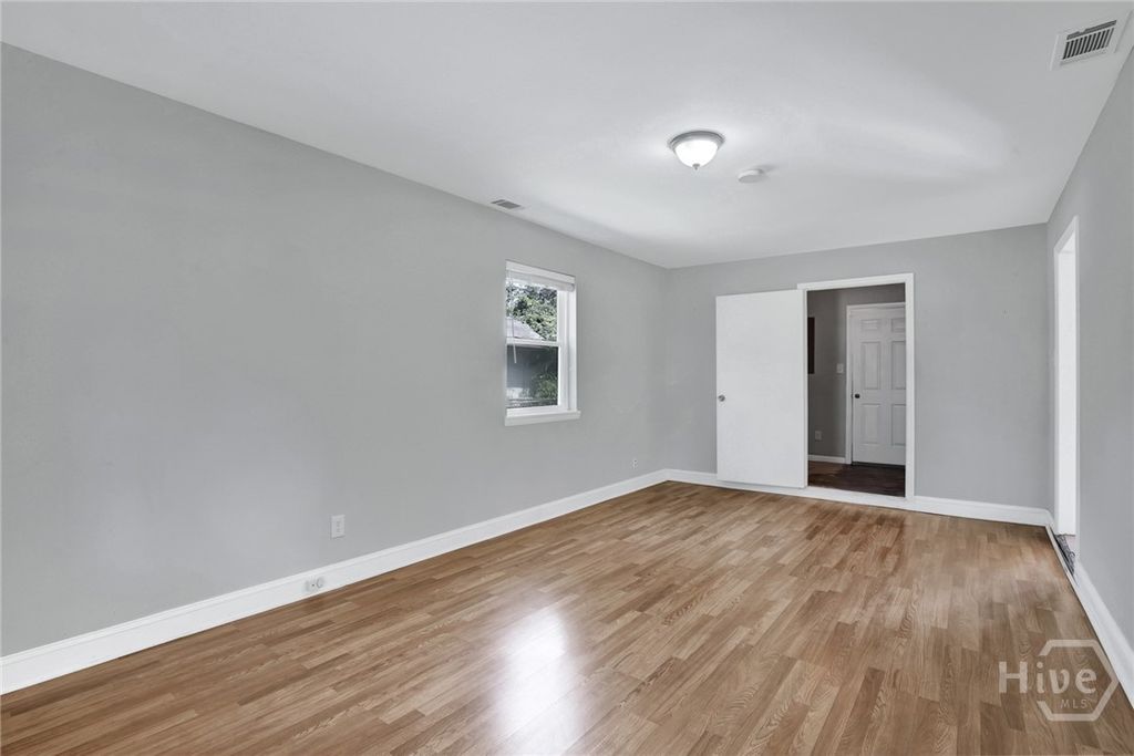 Image 15 of property listing at 503 Mimosa Place, Savannah, GA 31419