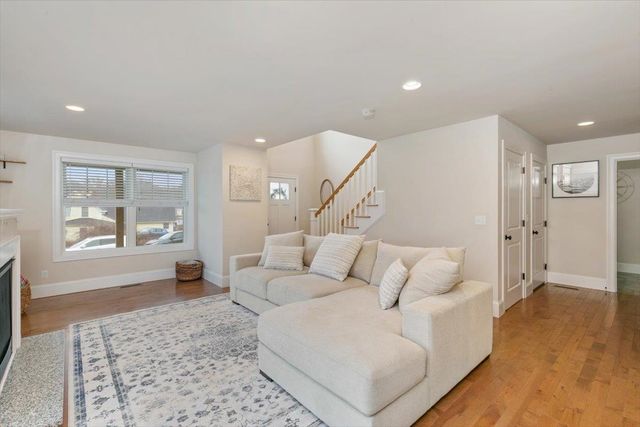 217 S Main Street, Seabrook, NH 03874