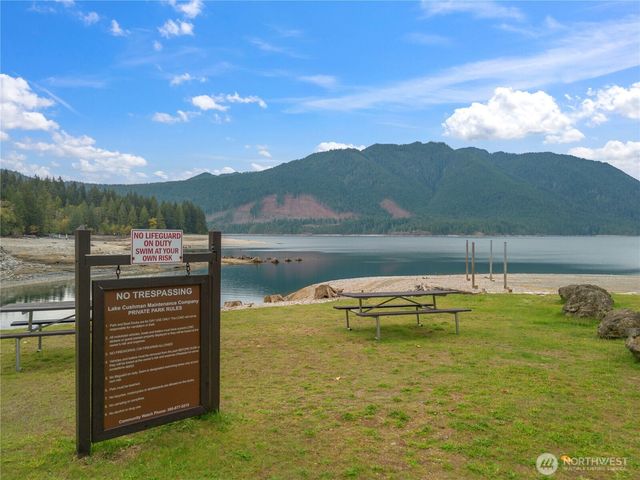 651 N Duckabush Drive W, Hoodsport, WA 98548