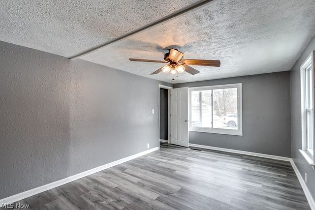 3949 Beck Avenue, Louisville, OH 44641