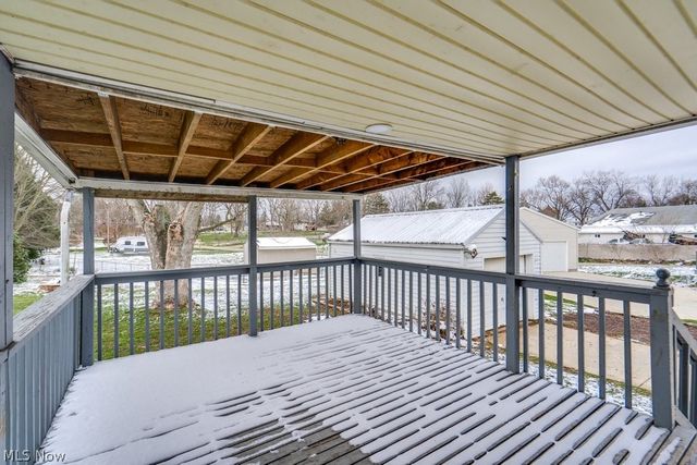3949 Beck Avenue, Louisville, OH 44641