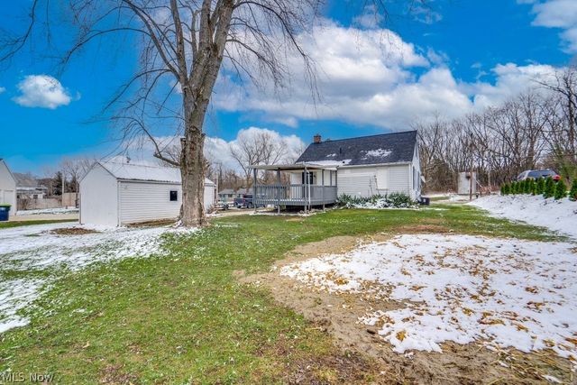 3949 Beck Avenue, Louisville, OH 44641