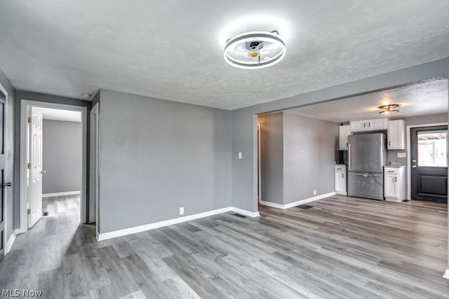 3949 Beck Avenue, Louisville, OH 44641