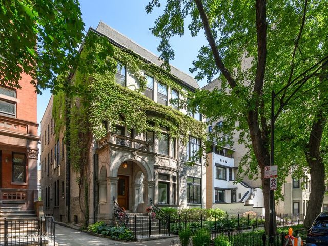 556 W Arlington Place 3, Chicago, IL 60614