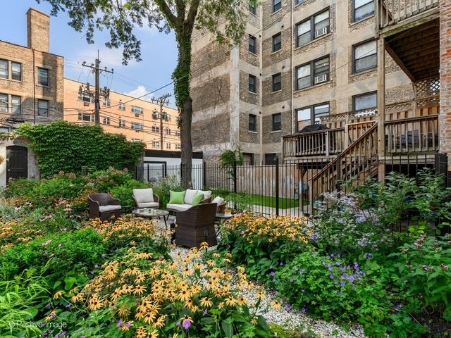 556 W Arlington Place 3, Chicago, IL 60614