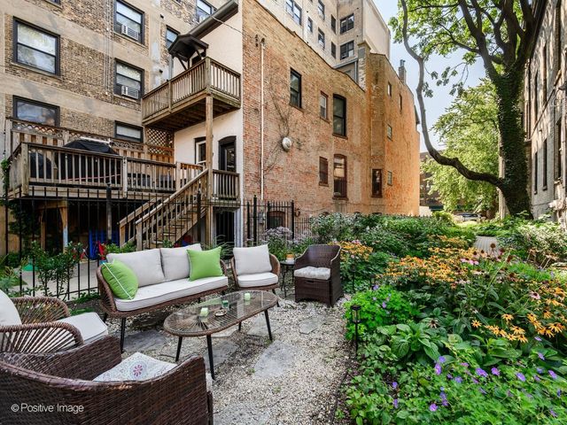 556 W Arlington Place 3, Chicago, IL 60614