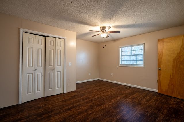 75 Buie Rd, Summertown, TN 38483