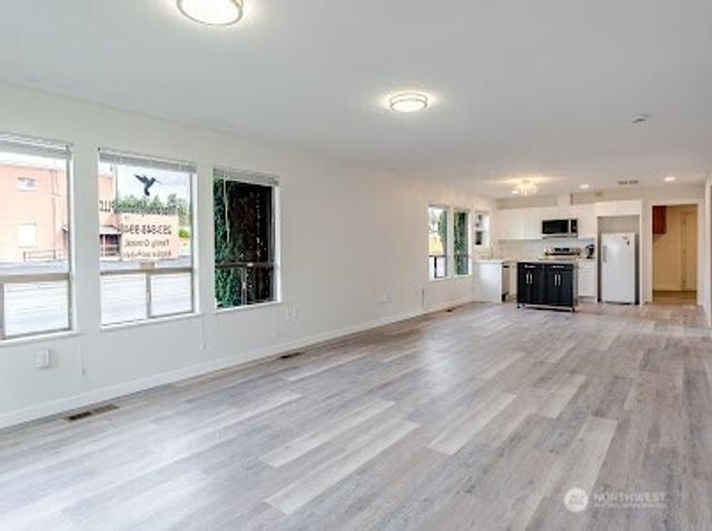 8401 S Park Avenue, Tacoma, WA 98444