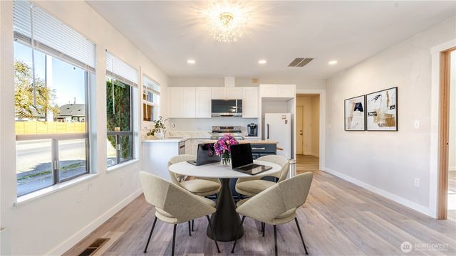 8401 S Park Avenue, Tacoma, WA 98444