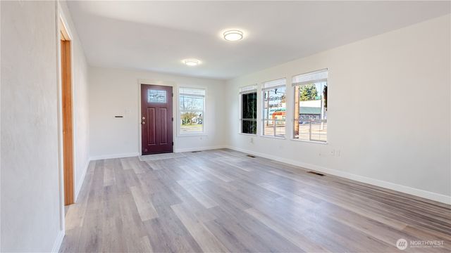 8401 S Park Avenue, Tacoma, WA 98444