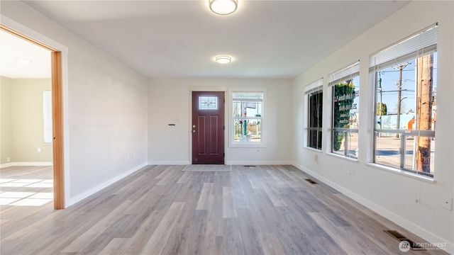 8401 S Park Avenue, Tacoma, WA 98444