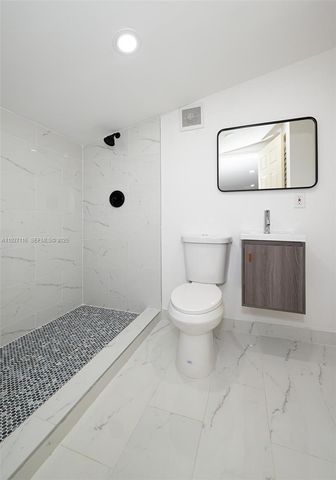 3017 NW 2nd St, Pompano Beach, FL 33069