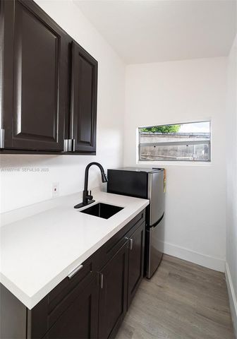 3017 NW 2nd St, Pompano Beach, FL 33069