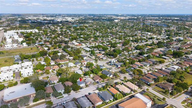 3017 NW 2nd St, Pompano Beach, FL 33069