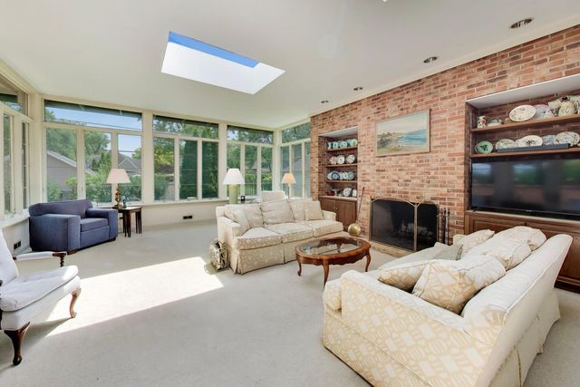 7059 N OLCOTT Avenue, Chicago, IL 60631