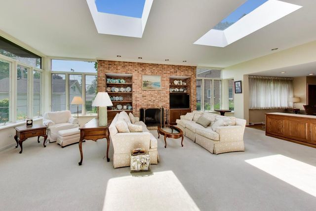 7059 N OLCOTT Avenue, Chicago, IL 60631