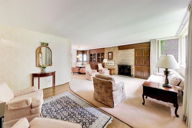 7059 N OLCOTT Avenue, Chicago, IL 60631