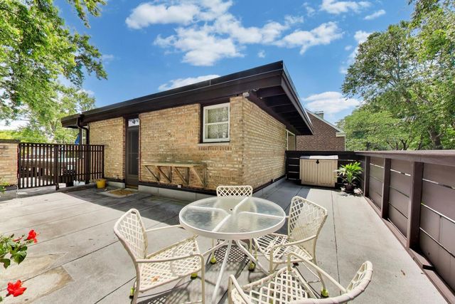 7059 N OLCOTT Avenue, Chicago, IL 60631