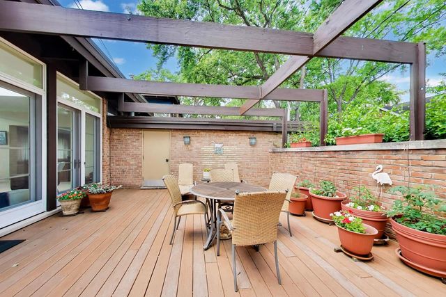 7059 N OLCOTT Avenue, Chicago, IL 60631