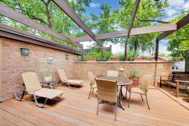 7059 N OLCOTT Avenue, Chicago, IL 60631