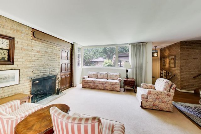 7059 N OLCOTT Avenue, Chicago, IL 60631