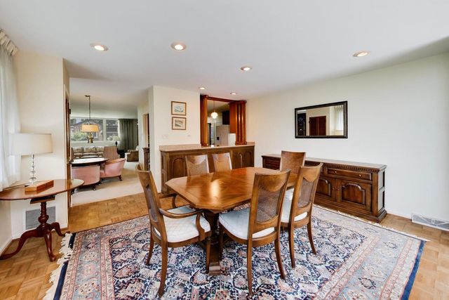 7059 N OLCOTT Avenue, Chicago, IL 60631