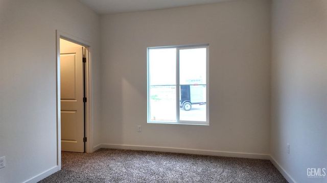 10905 Tatuk Way, Bakersfield, CA 93311