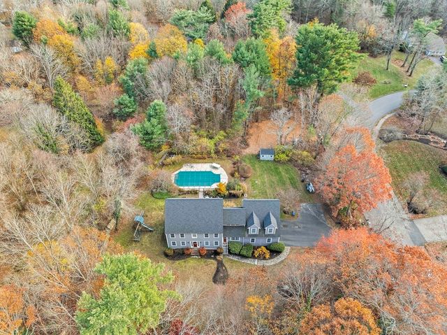 33 Tavern Way, Hanson, MA 02341