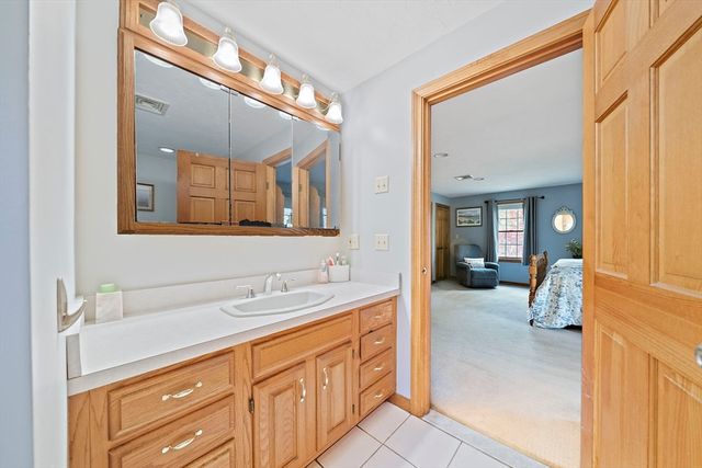 33 Tavern Way, Hanson, MA 02341