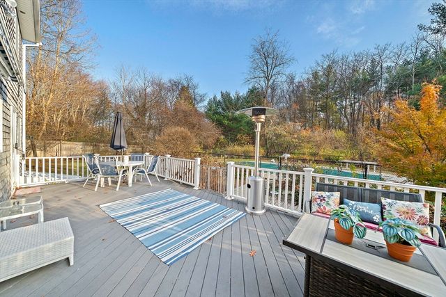 33 Tavern Way, Hanson, MA 02341