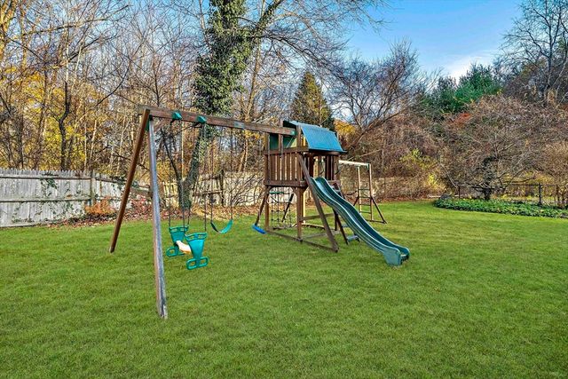 33 Tavern Way, Hanson, MA 02341