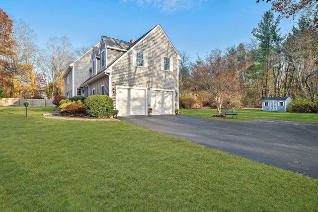 33 Tavern Way, Hanson, MA 02341