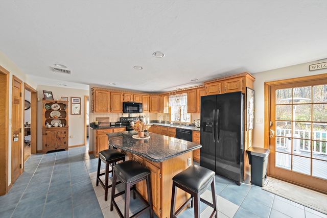 33 Tavern Way, Hanson, MA 02341