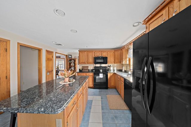 33 Tavern Way, Hanson, MA 02341