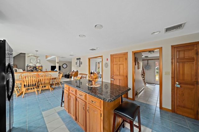 33 Tavern Way, Hanson, MA 02341