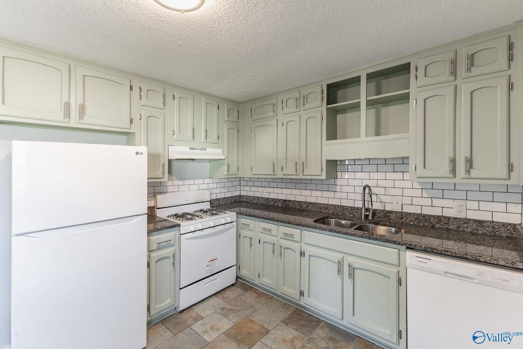 3807 Melody Road NE, Huntsville, AL 35811