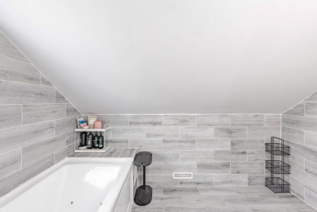 4031 Clinton Avenue, Stickney, IL 60402