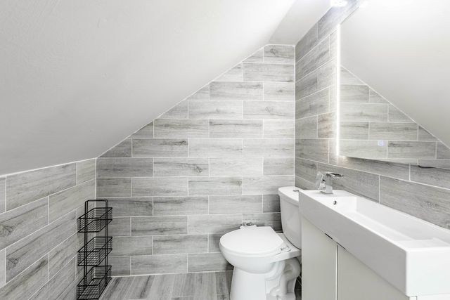 4031 Clinton Avenue, Stickney, IL 60402