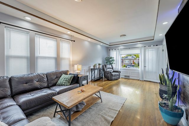 4031 Clinton Avenue, Stickney, IL 60402