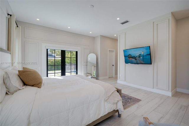 18326 SW 83rd Pl, Palmetto Bay, FL 33157