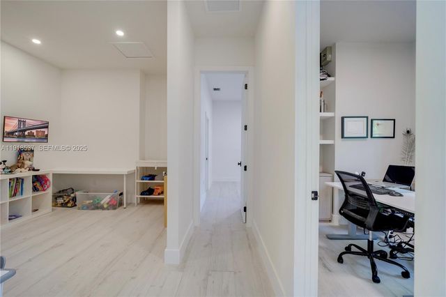 18326 SW 83rd Pl, Palmetto Bay, FL 33157