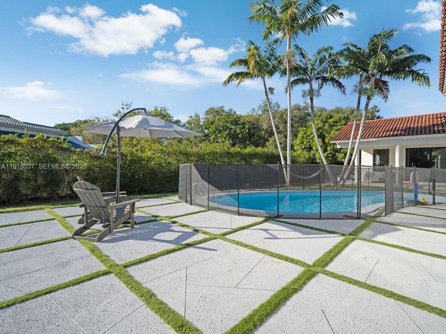 18326 SW 83rd Pl, Palmetto Bay, FL 33157