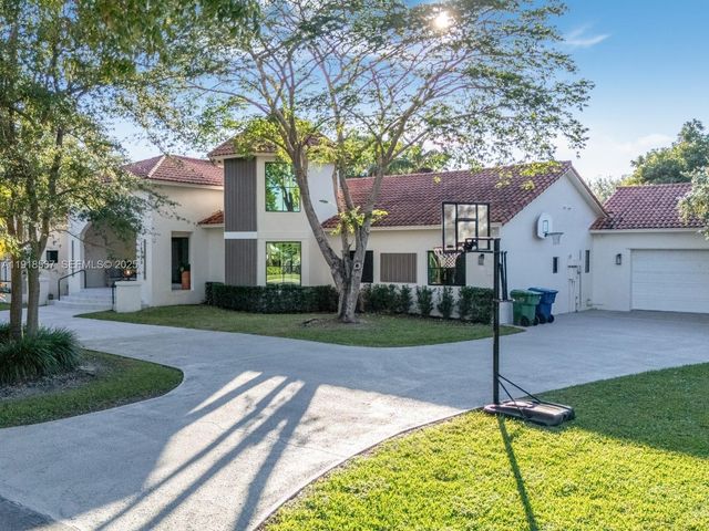 18326 SW 83rd Pl, Palmetto Bay, FL 33157