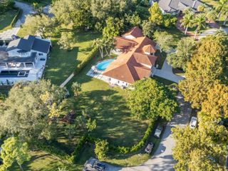 18326 SW 83rd Pl, Palmetto Bay, FL 33157