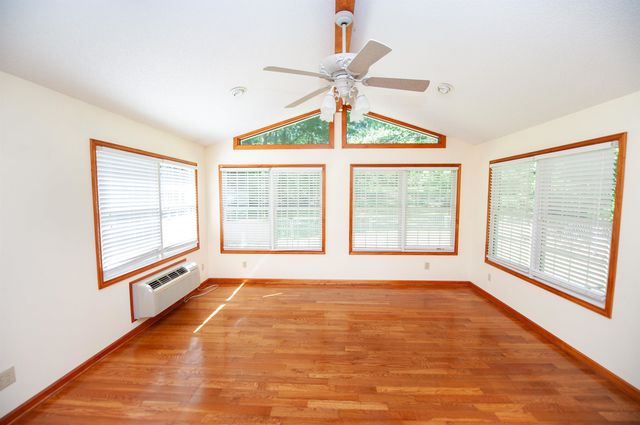 100 Shenandoah Drive, Spartanburg, SC 29301