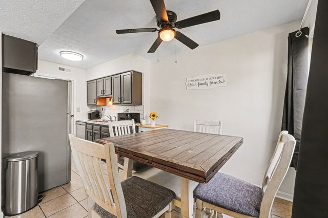 1060 Oakwood Court, 3, Independence, KY 41051