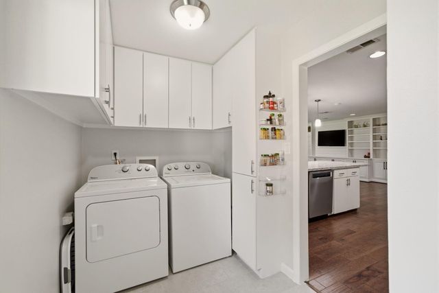 5434 Valkeith Drive, Houston, TX 77096