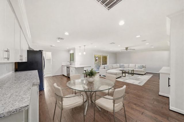 5434 Valkeith Drive, Houston, TX 77096