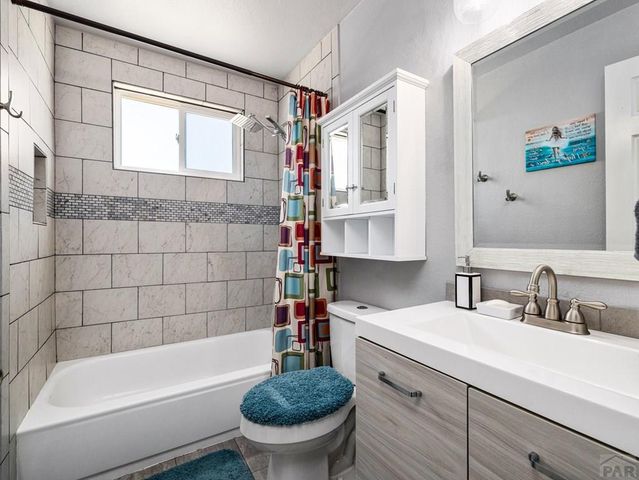 18 Swift Arrow Court, Pueblo, CO 81001